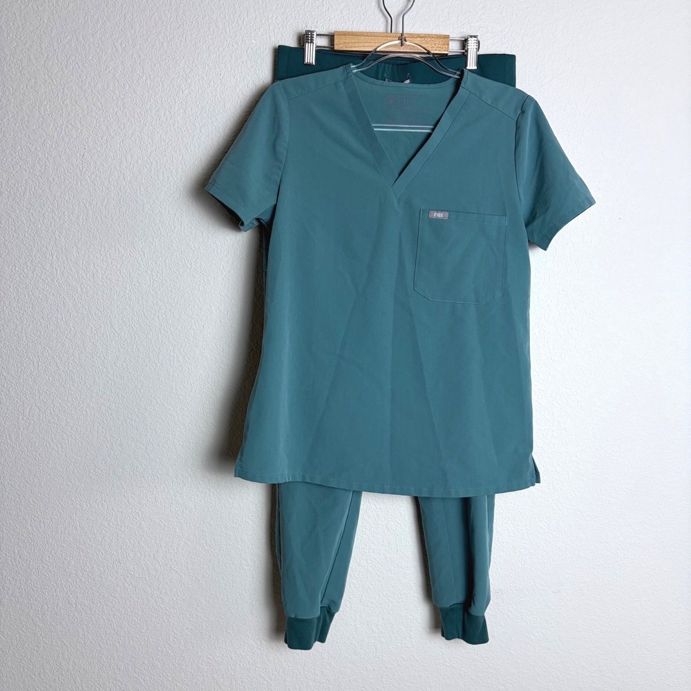 Figs Technical Collection Scrub Set Teal V-Neck Top Zamora Jogger Pants Small